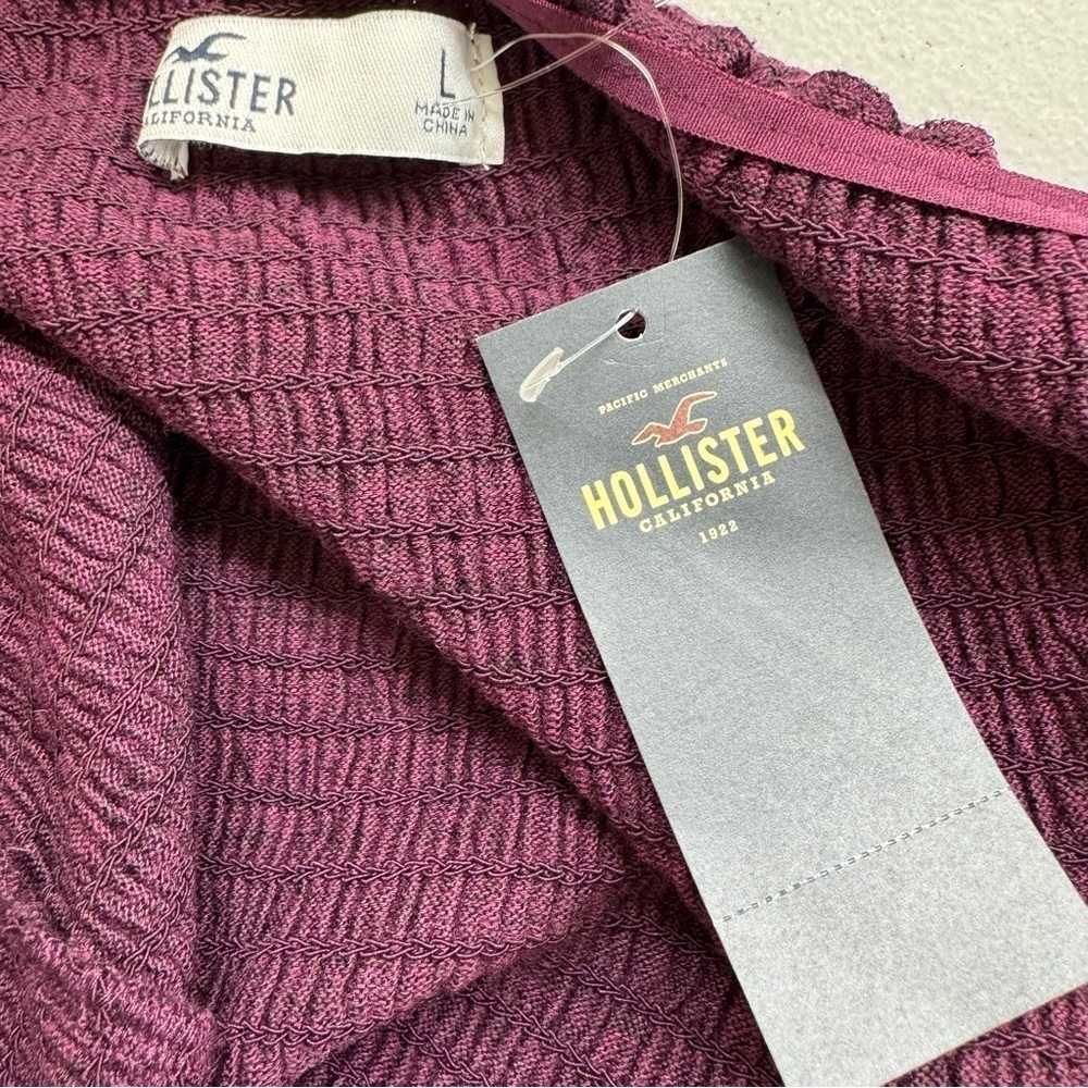 Hollister size large long sleeve size Large of shoulder - Picture 4 of 7